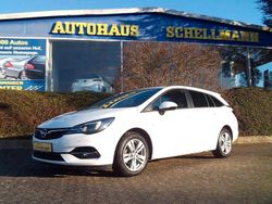 Weiß Gebraucht 2021 Opel Astra Kombi | 16.670 € (Guter Preis)