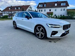 Weiß Gebraucht 2020 Volvo V60 R-Design Kombi | 27.990 € (Teuer)
