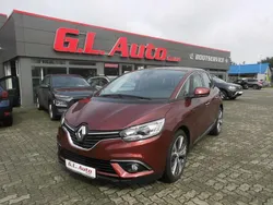 Rot Gebraucht 2017 Renault Scénic IV Van / Kleinbus | 12.590 € (Fairer Preis)