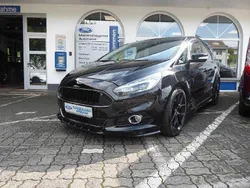 Schwarz (iridiumschwarz metallic) Gebraucht 2017 Ford S-MAX Titanium Van / Kleinbus | 19.890 € (Guter Preis)