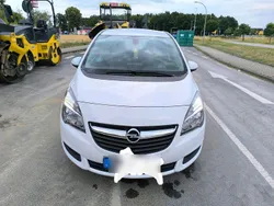 Weiß Gebraucht 2016 Opel Meriva Van / Kleinbus | 5.899 € (Fairer Preis)