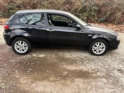 Schwarz Gebraucht 2007 Alfa Romeo 147 Kleinwagen | 1.250 € (Superpreis)