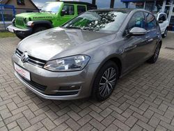 Grau Gebraucht 2016 VW Golf VII Allstar Limousine | 13.770 € (Fairer Preis)