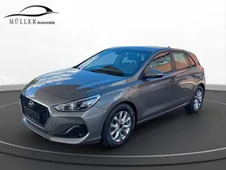 Grau Gebraucht 2019 Hyundai i30 Limousine | 16.990 € (Guter Preis)