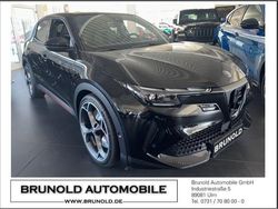 Schwarz Neu 2025 Alfa Romeo Junior Veloce Limousine | 50.900 € (Teuer)