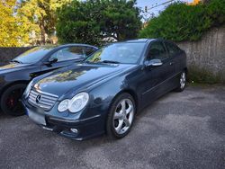Blau Gebraucht 2006 Mercedes C230 Coupé | 4.500 € (Etwas zu teuer)