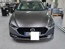 Grau Gebraucht 2021 Mazda 3 Selection Limousine | 22.100 € (Fairer Preis)