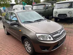 Bronze Gebraucht 2015 Lada Granta Limousine | 3.799 €
