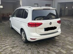 Weiß Gebraucht 2019 VW Touran Join Van / Kleinbus | 19.500 € (Guter Preis)
