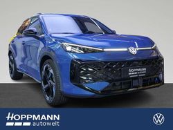 Blau (celestial blue metallic) Neu 2025 VW T-Roc R-line SUV | 45.951 €