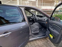Grau Gebraucht 2011 Renault Grand Scénic III Dynamique Van / Kleinbus | 4.700 € (Fairer Preis)