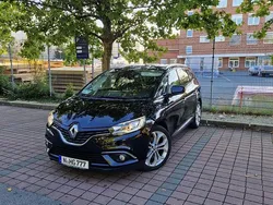 Schwarz Gebraucht 2017 Renault Grand Scénic IV Van / Kleinbus | 12.850 € (Fairer Preis)