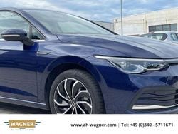 Atlantic blue (metallic) Gebraucht 2020 VW Golf VIII Style Limousine | 21.699 € (Guter Preis)