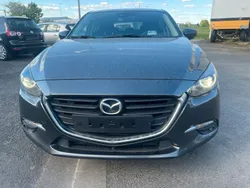 Grau Gebraucht 2017 Mazda 3 Exclusive-Line Limousine | 5.700 € (Teuer)