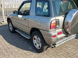 Grau Gebraucht 1999 Toyota RAV4 SUV | 3.200 € (Fairer Preis)
