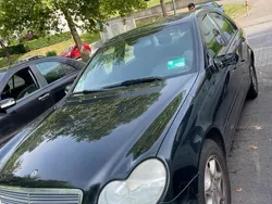 Schwarz Gebraucht 2003 Mercedes C200 Limousine | 1.350 €