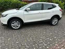 Weiß Gebraucht 2015 Nissan Qashqai SUV | 8.999 € (Fairer Preis)