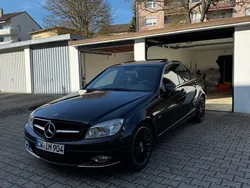 Schwarz Gebraucht 2010 Mercedes C350 Avantgarde Limousine | 9.990 € (Fairer Preis)