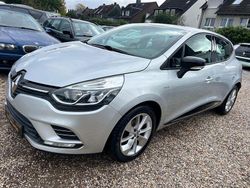 Grau Gebraucht 2016 Renault Clio IV LIMITED Limousine | 9.999 € (Fairer Preis)