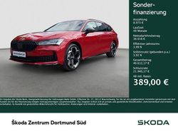 Carmine rot metallic Gebraucht 2025 Skoda Superb SportLine Kombi | 44.991 €