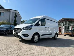 Weiss Gebraucht 2019 Ford Transit Custom Limousine | 22.990 €
