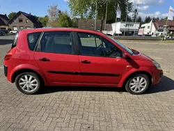 Hellrot Gebraucht 2007 Renault Scénic II Van / Kleinbus | 2.450 € (Fairer Preis)