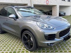 Grau Gebraucht 2016 Porsche Cayenne S SUV | 39.500 € (Fairer Preis)