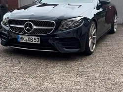 Blau Gebraucht 2017 Mercedes 300 Coupé | 21.500 €