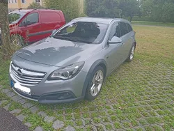 Blau Gebraucht 2013 Opel Insignia Kombi | 8.400 € (Etwas zu teuer)