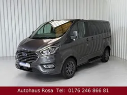 Grau Gebraucht 2020 Ford Tourneo Custom Titanium X Van / Kleinbus | 31.950 € (Guter Preis)