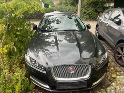 Grau Gebraucht 2015 Jaguar XF Limousine | 10.750 € (Guter Preis)