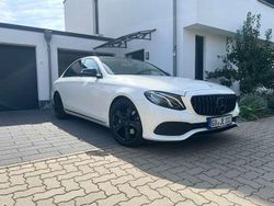 Weiß Gebraucht 2019 Mercedes E300 Avantgarde Limousine | 29.950 € (Fairer Preis)
