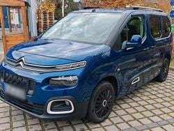 Blau Gebraucht 2019 Citroën Berlingo Feel Van / Kleinbus | 13.190 € (Guter Preis)