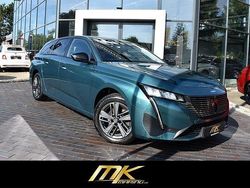 Blau Gebraucht 2024 Peugeot 308 SW Allure Kombi | 19.990 €