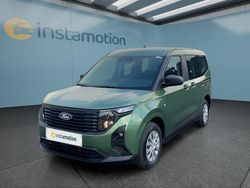 Grün Gebraucht 2024 Ford Tourneo Courier Van / Kleinbus | 25.749 € (Fairer Preis)
