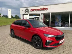 Velvetrot metallic Gebraucht 2024 Skoda Scala Monte Carlo Kleinwagen | 25.590 € (Teuer)