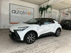 Weiß Neu 2025 Toyota C-HR Team SUV | 38.660 € (Teuer)
