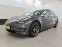 Grau Gebraucht 2020 Tesla Model 3 Standard Range Limousine | 19.900 € (Guter Preis)