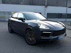 Grau Gebraucht 2019 Porsche Cayenne SUV | 47.500 € (Guter Preis)