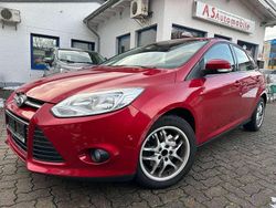 Candyrot metallic Gebraucht 2011 Ford Focus Limousine | 2.449 € (Superpreis)