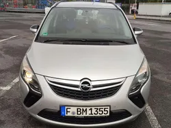 Grau Gebraucht 2013 Opel Zafira Tourer Edition Van / Kleinbus | 4.900 € (Guter Preis)