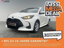 Weiß Gebraucht 2022 Toyota Yaris Hybrid Business Edition Limousine | 18.980 € (Fairer Preis)