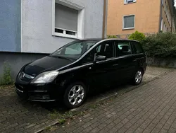 Schwarz Gebraucht 2005 Opel Zafira Van / Kleinbus | 2.400 € (Teuer)