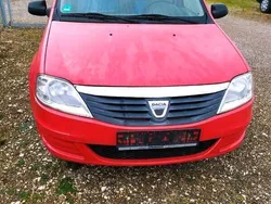 Rot Gebraucht 2012 Dacia Logan Limousine | 1.990 € (Guter Preis)