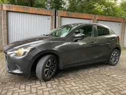 Grau Gebraucht 2017 Mazda 2 Kleinwagen | 9.600 € (Fairer Preis)