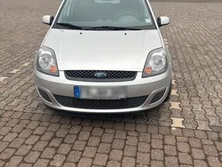 Silber Gebraucht 2007 Ford Fiesta Kleinwagen | 3.000 € (Fairer Preis)