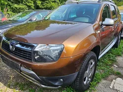 Braun Gebraucht 2013 Dacia Duster Lauréate SUV | 4.700 € (Etwas zu teuer)