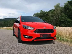 Rot Gebraucht 2018 Ford Focus ST Kombi | 12.000 € (Superpreis)