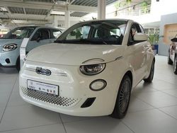 Weiß Neu 2025 Fiat 500e Limousine | 28.990 € (Etwas zu teuer)