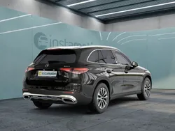 Schwarz Gebraucht 2023 Mercedes GLC200 Avantgarde SUV | 50.783 € (Fairer Preis)